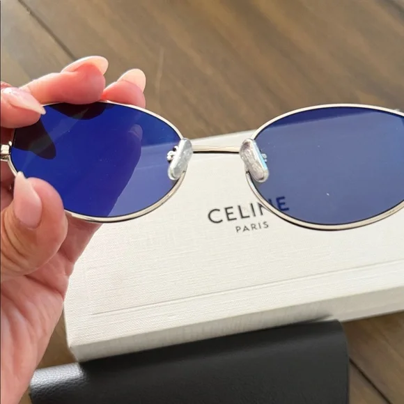 Celine Triomphe CL40235U 30N Silver Frame Sunglasses with Dark Lenses - Picture 7 of 7